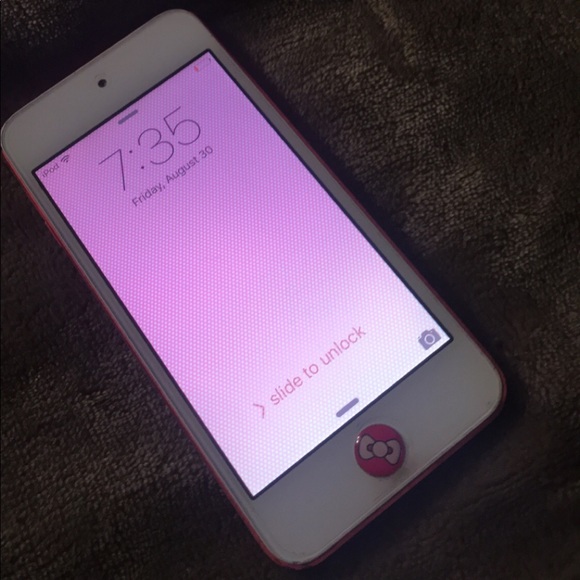 Hot Pink IPod 5th Generation - Picture 1 of 3